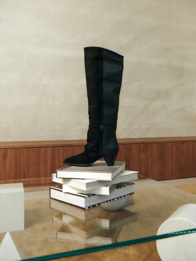 正規品販売！ 243907_900_2_lookbook_375.webp 靴